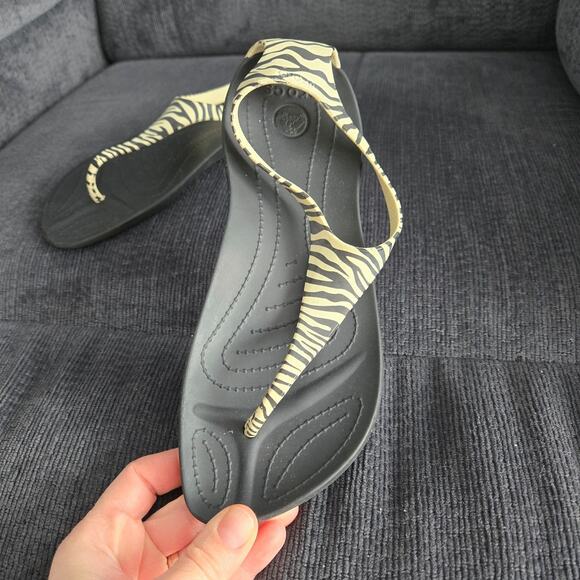 Crocs sexi zebra Sandals Womens sz 6. Flaws - Picture 2 of 9